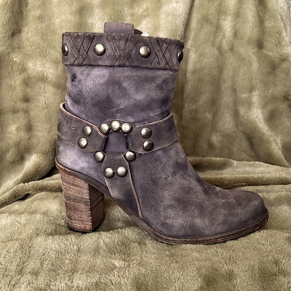 Zone 24/7 Suede Leather Short Boots Size 39